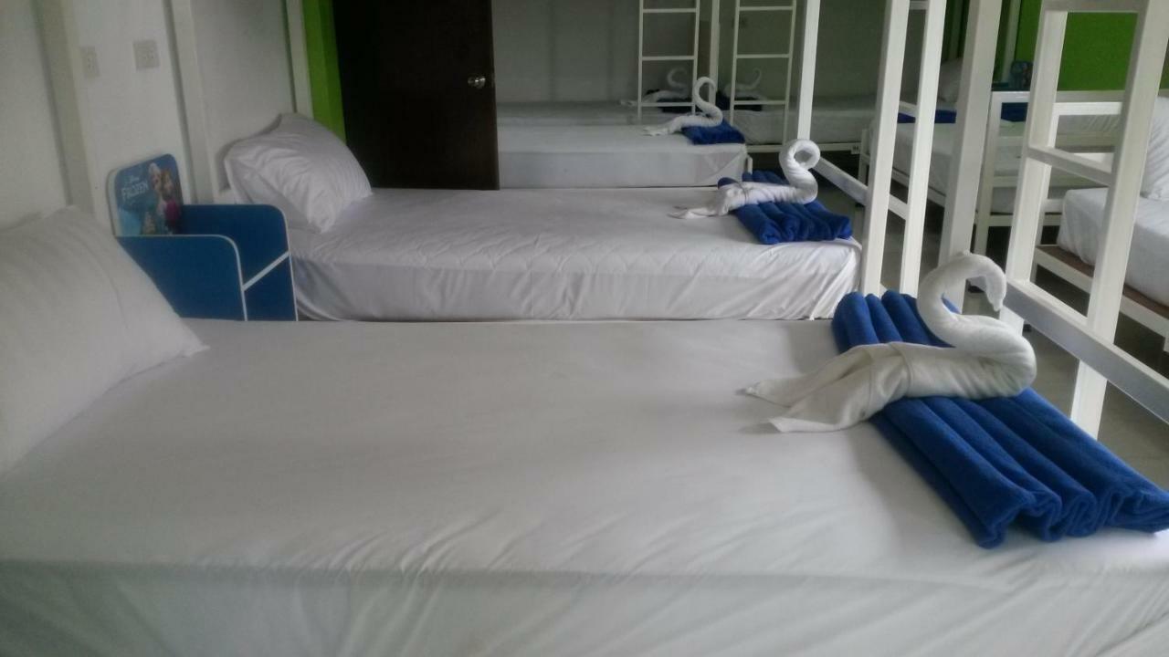 Madinah Hostel Ranong Ban Lum Than Kültér fotó