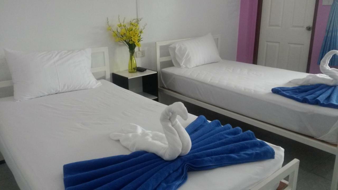Madinah Hostel Ranong Ban Lum Than Kültér fotó